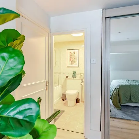 Floor Luxury Penthouse - Sleeps 6 公寓