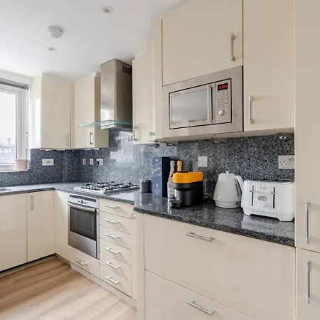 公寓 Floor Luxury Penthouse - Sleeps 6 *