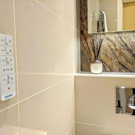 The London Bridge Secret Apartment