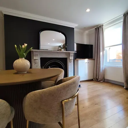 Cozy 2bed In The Citycenter Apartment