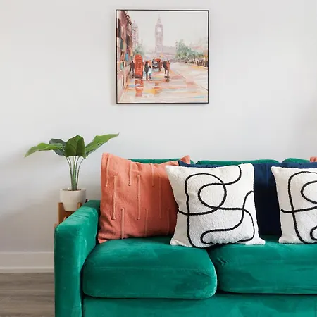Apartment Mortimer Balcony London