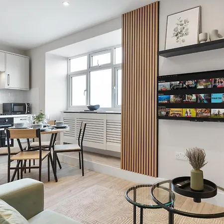 London Retreat - 20min To London Apartment