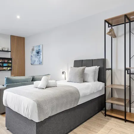 Apartment London Retreat - 20min To London *