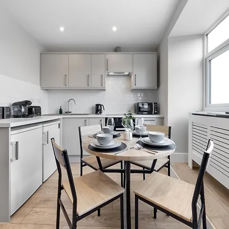 London Retreat - 20min To London Apartment *