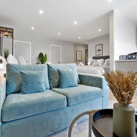London Retreat - 20min To London Apartment New Southgate