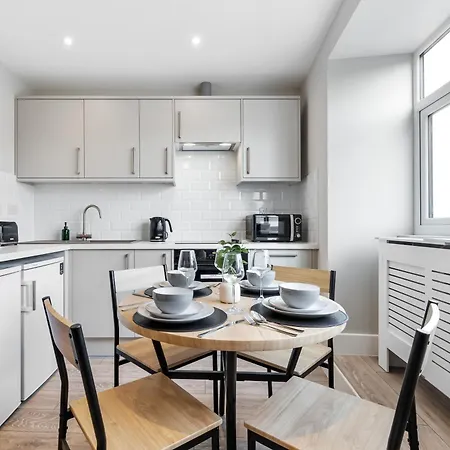 London Retreat - 20min To London * New Southgate