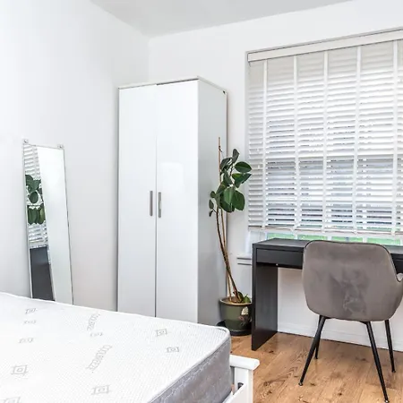 Guest house Shared In Hackney London