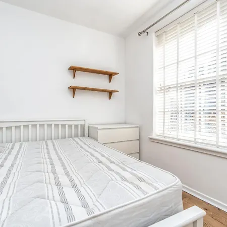 Shared In Hackney Guest house London