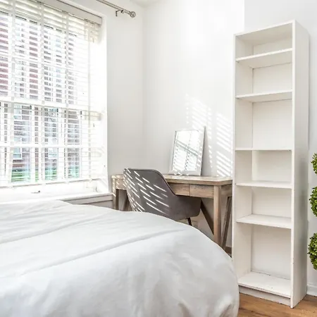 Guest house Shared In Hackney *