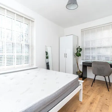 Shared In Hackney Guest house