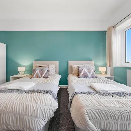 Retreat 2 Bed Beauty * Twickenham
