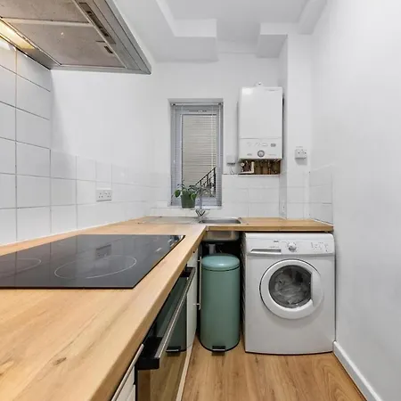 Retreat 2 Bed Beauty