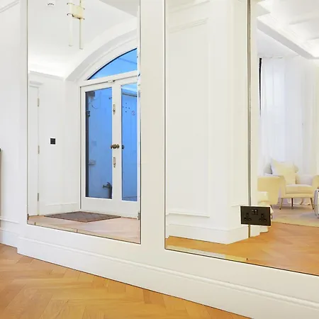 Hububb Luxury South Kensington Apartment *