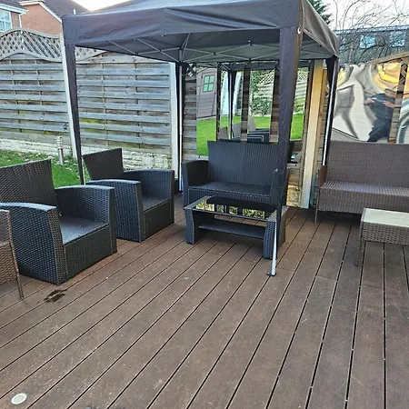 Apartment For 2guests-parking-garden-nearlondon-ac London