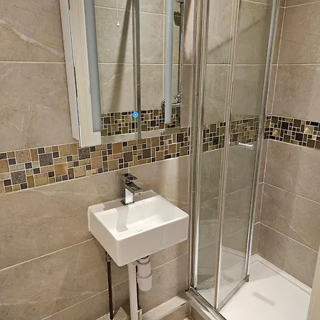 Apartment For 2guests-parking-garden-nearlondon-ac London