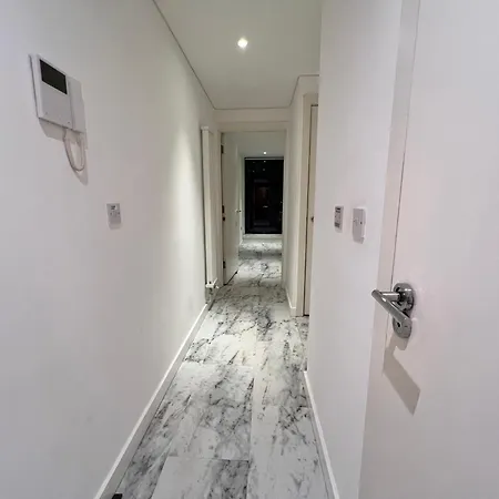 Aparthotel Deluxe Entire With 2x Bedrooms, 2x Bathrooms And A Big Living In The Olympic Park And Westfield At Stratford