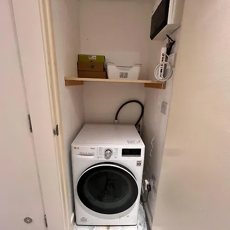 Aparthotel Deluxe Entire With 2x Bedrooms, 2x Bathrooms And A Big Living In The Olympic Park And Westfield At Stratford London