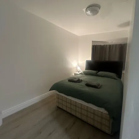 Apartment Cr0 Purley Way Serviced Croydon