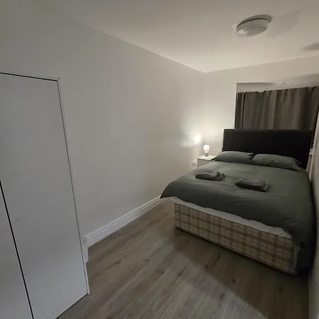Cr0 Purley Way Serviced Apartment