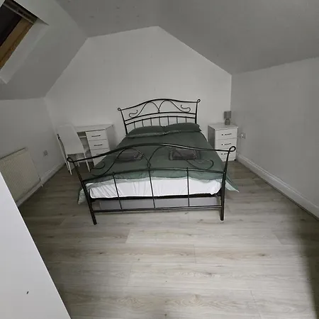 Cr0 Purley Way Serviced Apartment *