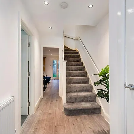 Holiday home Guild 3 Bedrooms 3 Bathroom - Fast London Access Erith