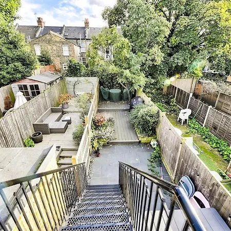 Victorian Charm 2-bed 2-bath With Private Garden Apartamento *