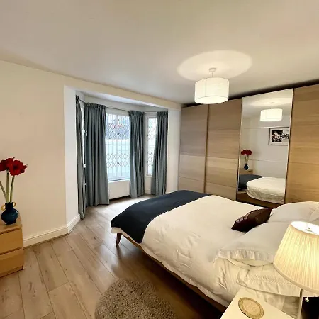 Cosy 1 Bdr In Notting Hill With Patio London