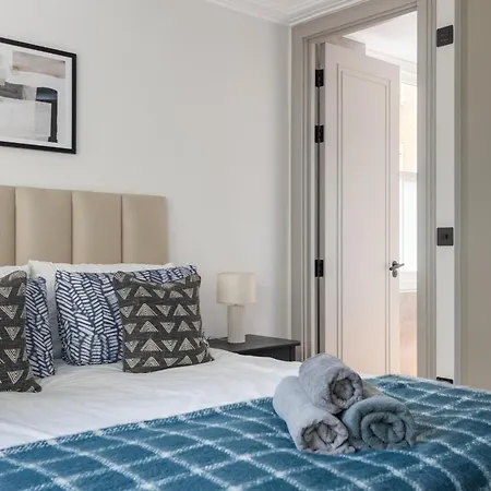 Modern Flat For 4 Ppl - 1min To Russel Square Tube Apartment *