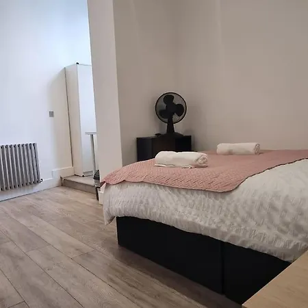 Apartment Bridgeman Road In King's Cross London