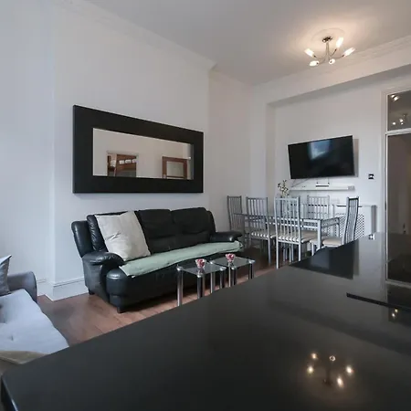 Queensway Hyde Park Flat By Dc *