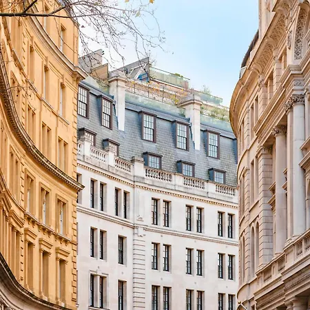 Welcome - Trafalgar Square Apartment *