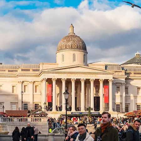 Welcome - Trafalgar Square