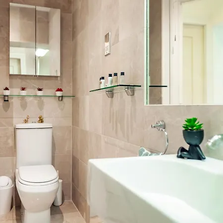 Apartment Welcome - Trafalgar Square *