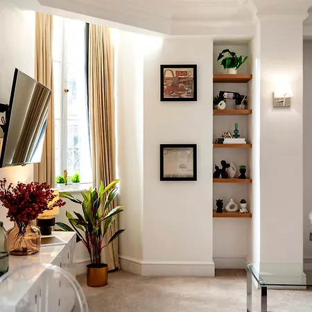 Apartment Welcome - Trafalgar Square