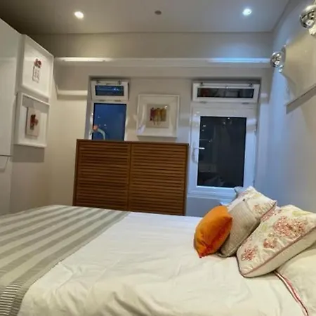 Appartamento Modern Self-contained Ground And Basement Londra