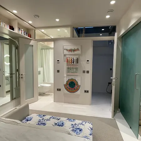 Appartamento Modern Self-contained Ground And Basement *