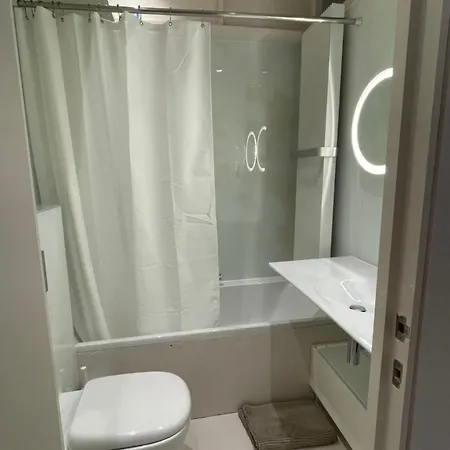 Modern Self-contained Ground And Basement * Londra