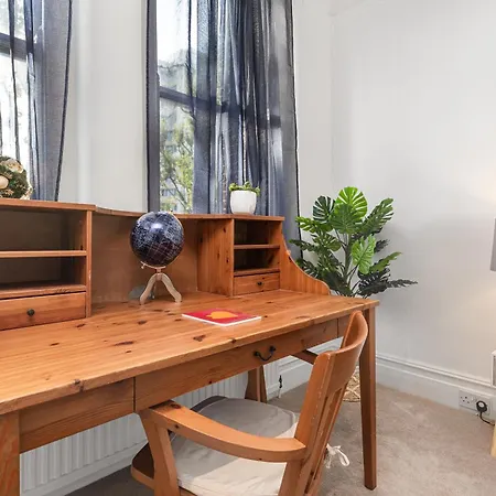 3 Bedroom Sloane Square Kings Road Chelsea Bm1 *