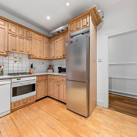 3 Bedroom Sloane Square Kings Road Chelsea Bm1 * London