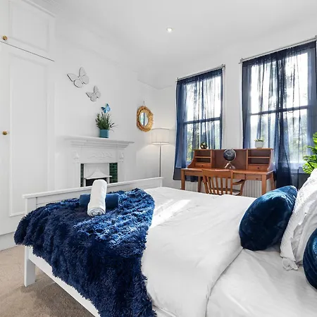 3 Bedroom Sloane Square Kings Road Chelsea Bm1 Apartment