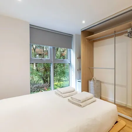2-bed 2-bath In Old Street Appartement Londen