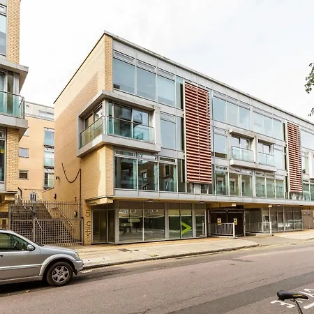 2-bed 2-bath In Old Street * Londen