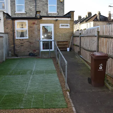 Chandos - 4 Bedroom House - 20 Mins To Centre * Londyn