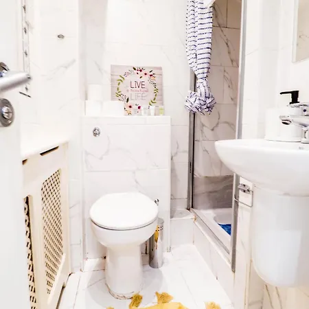 Apartman Spacious 4-bed In St.john's Wood