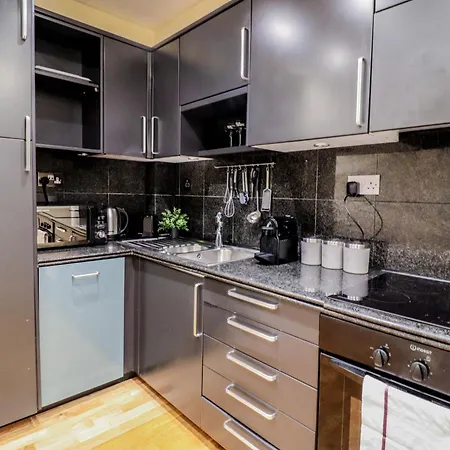 Apartman Spacious 4-bed In St.john's Wood *