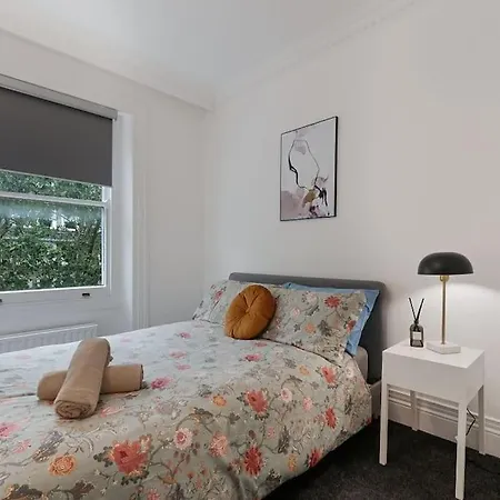 Knightsbridge Two Bed Apartment London