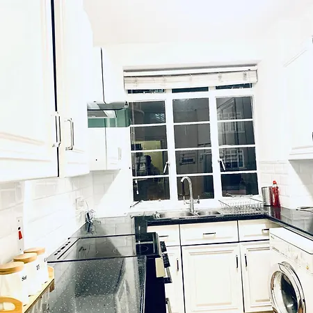 Apartment Cosy 2 Bedroom In Swiss Cottage. London