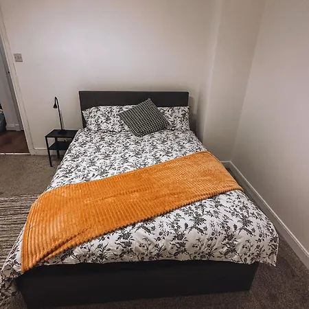 Cosy 2 Bedroom In Swiss Cottage. * London