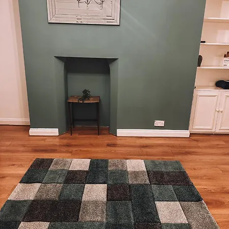 Cosy 2 Bedroom In Swiss Cottage. * London