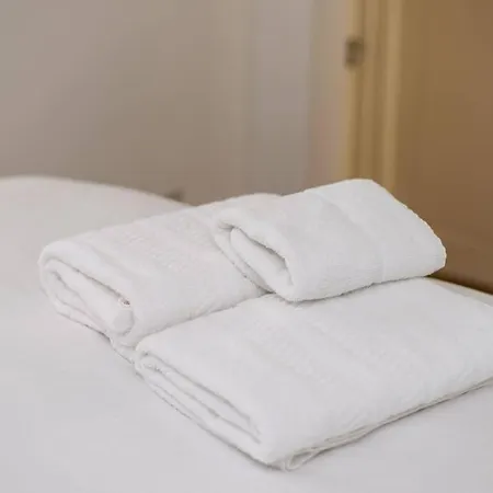 Elegant Near Portobello Road Market Apartment